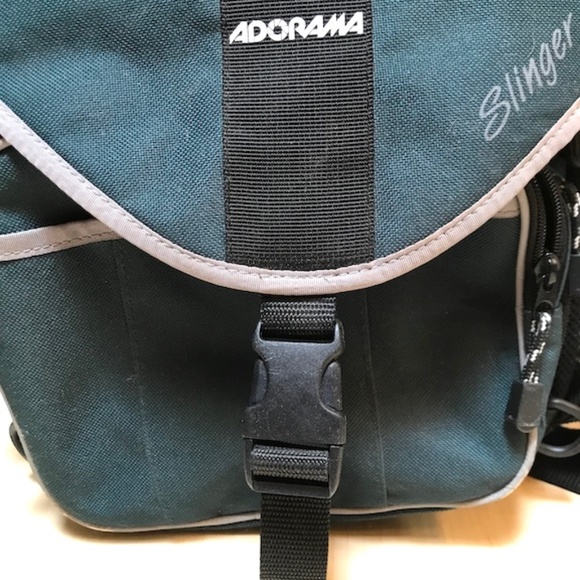 Adorama Sling Camera Bag. Large, W/ waist and sling strap. Multiple pockets, NEW - Picture 4 of 15